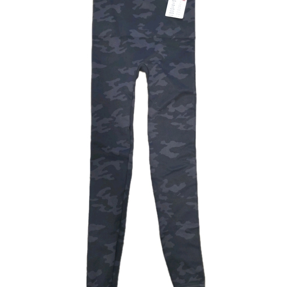 Spanx Look At Me Now Seamless Leggings Women's Gray Black Workout Gym Yoga Small - Picture 3 of 8